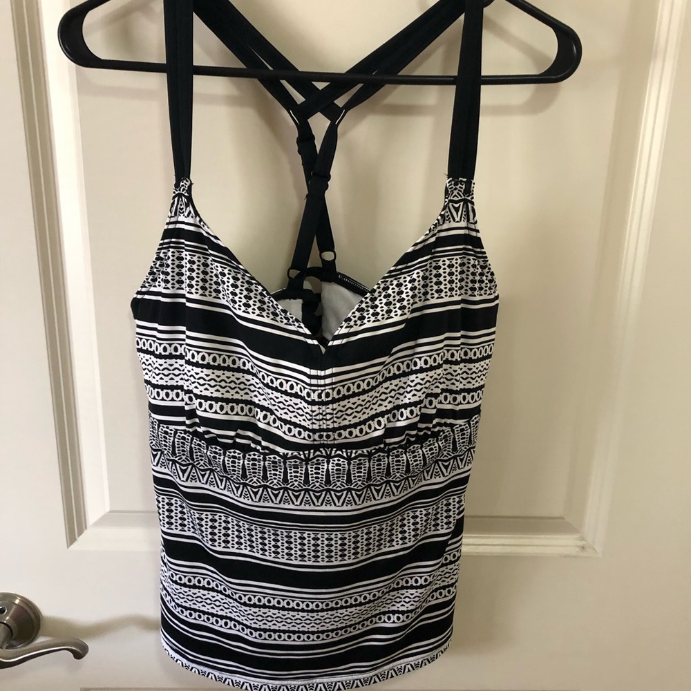 Jag Black & White Tankini top
